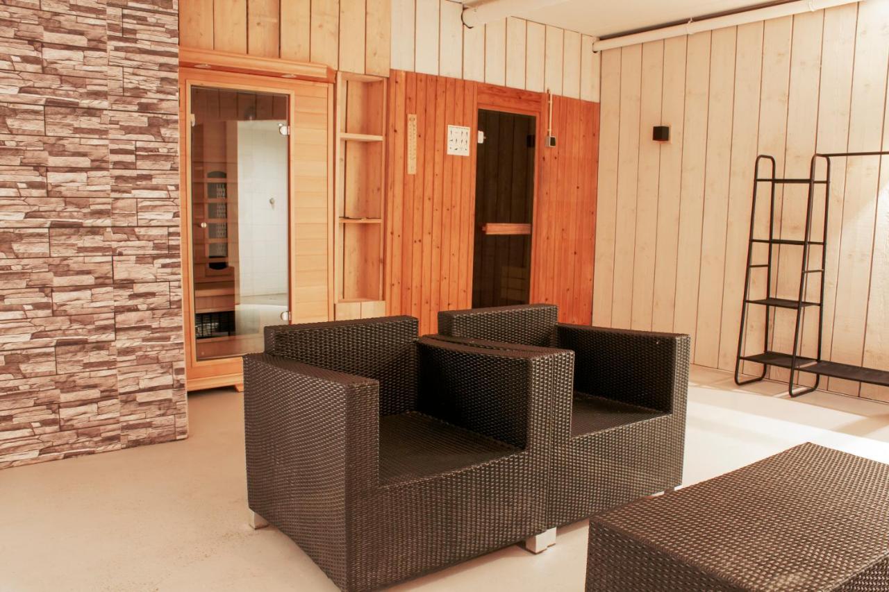 Luxus Familienvilla Mit Jacuzzi & Sauna 2 Tzummarum Exterior photo