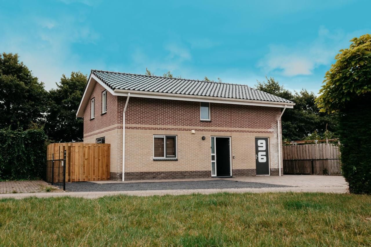 Luxus Familienvilla Mit Jacuzzi & Sauna 2 Tzummarum Exterior photo